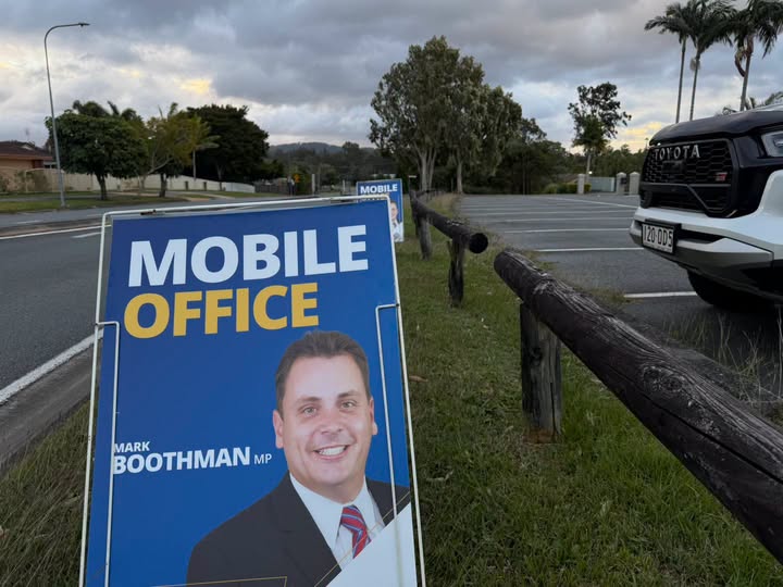 Community Roadside Oxenford